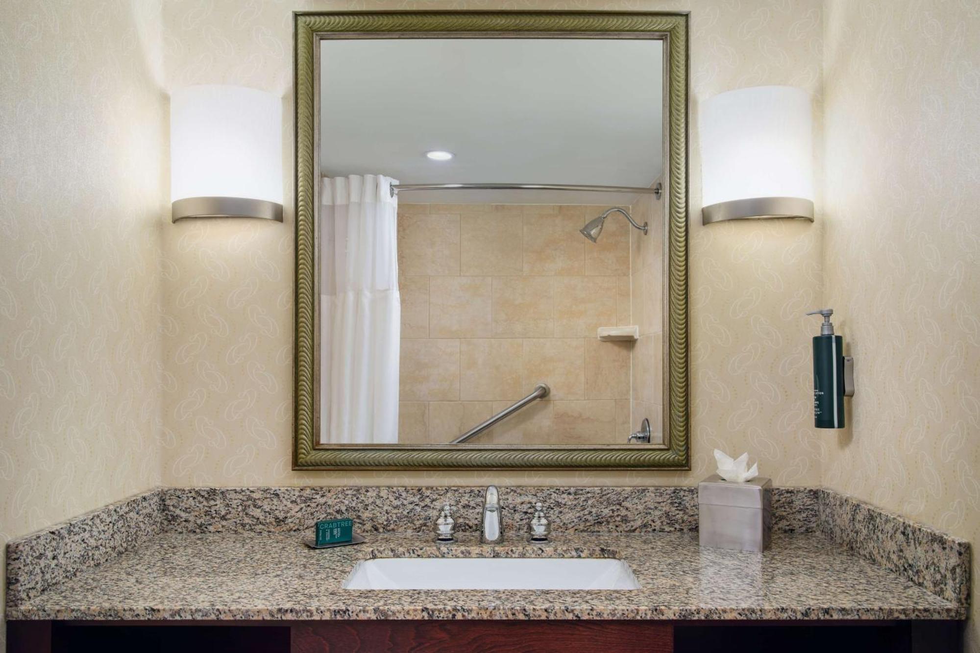 Doubletree By Hilton Rocky Mount Hotell Eksteriør bilde